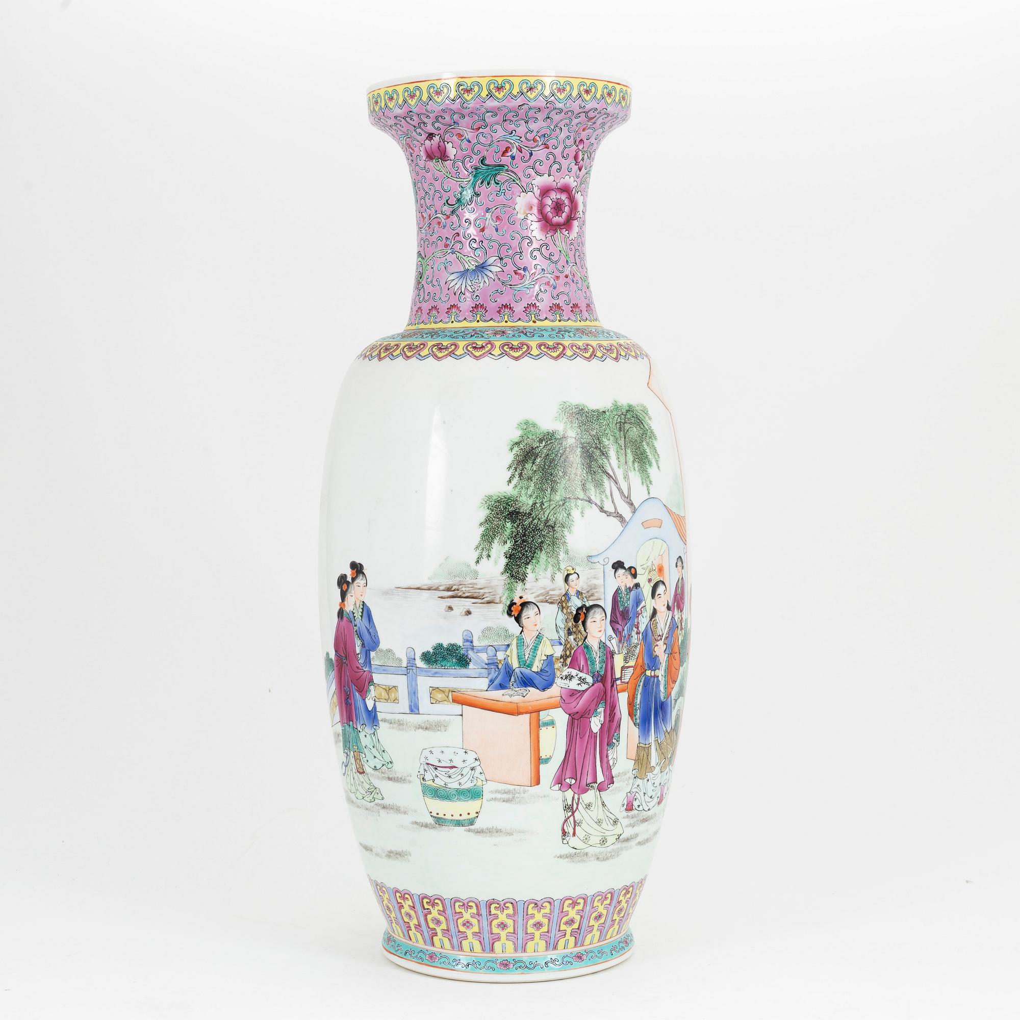 A large Chinese porcelain vase, modern.