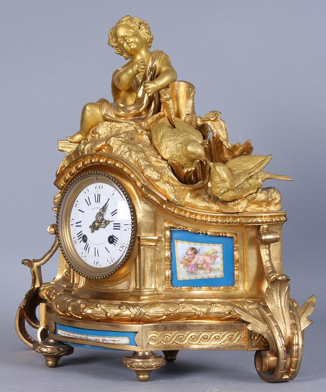 BORDSPENDYL, ny-Louis XVI, trol Frankrike, 1800-talets andra hälft.