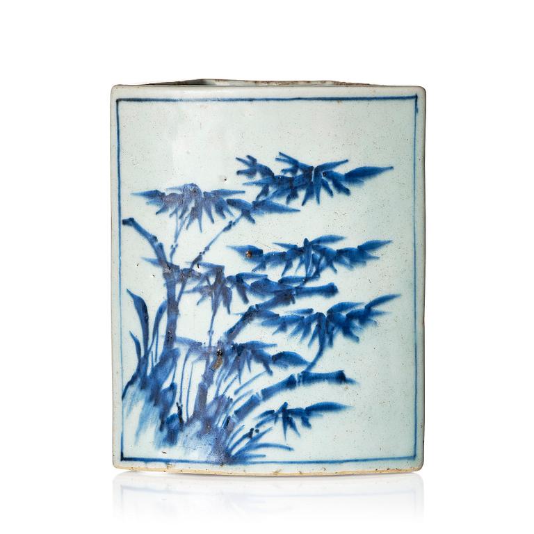 A blue and white Transitional vase/chopstick-holder, 17th Century.