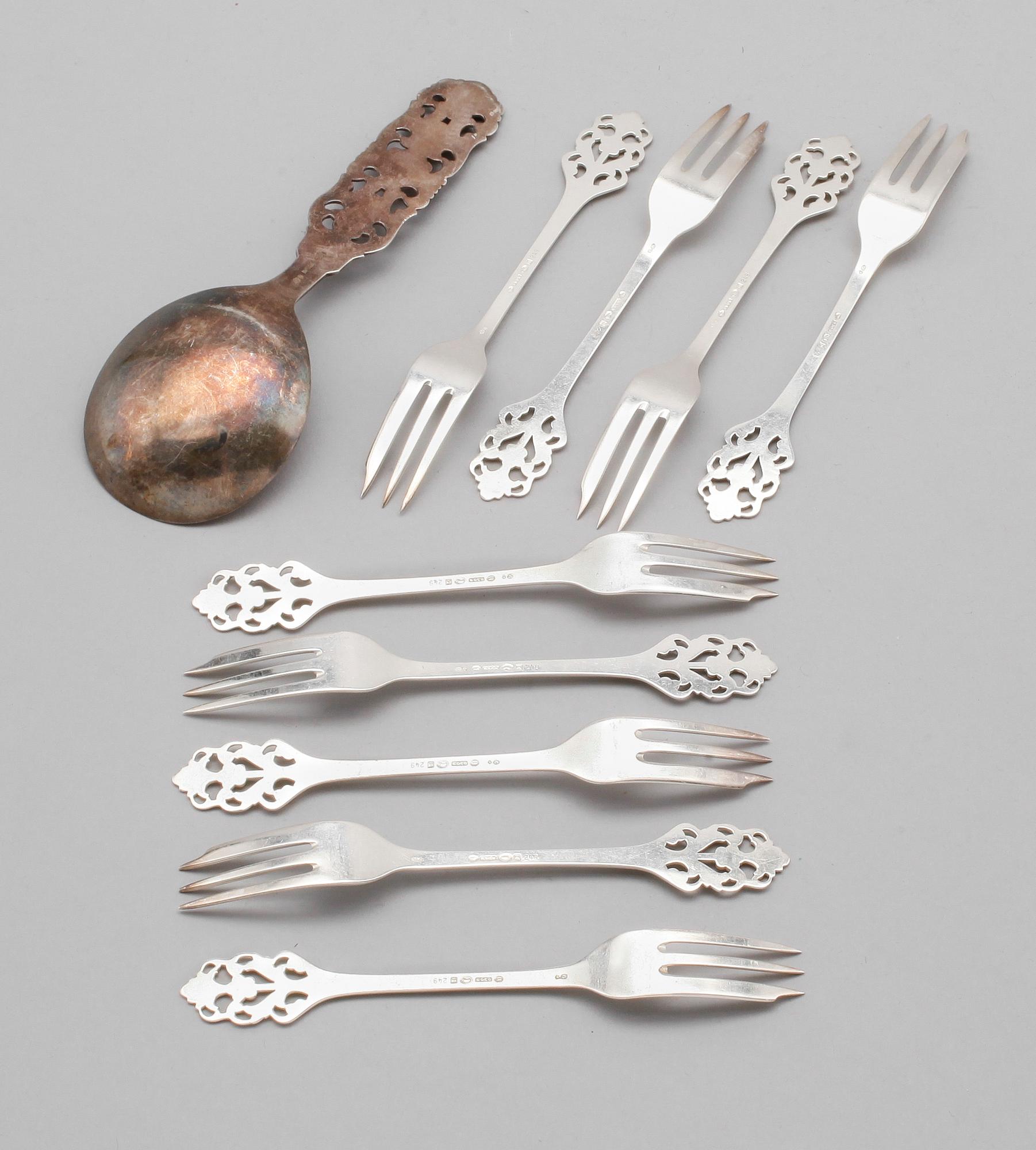 SKED SAMT KAKGAFFLAR, 9 st, silver, Norge, 1900-tal. Vikt ca 206 gram.