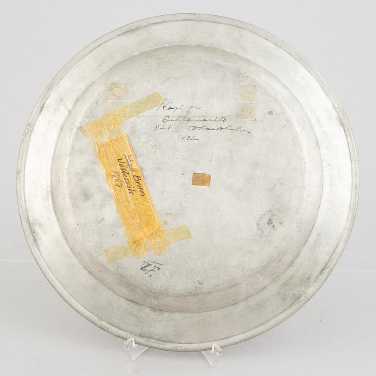 A set of three Swedish pewter dishes, including Johan Brun, Västervik 1787.