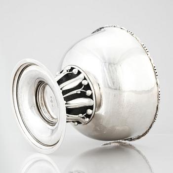 Georg Jensen, skål på fot, Köpenhamn 1919, design nr 19. 830/1000 silver.