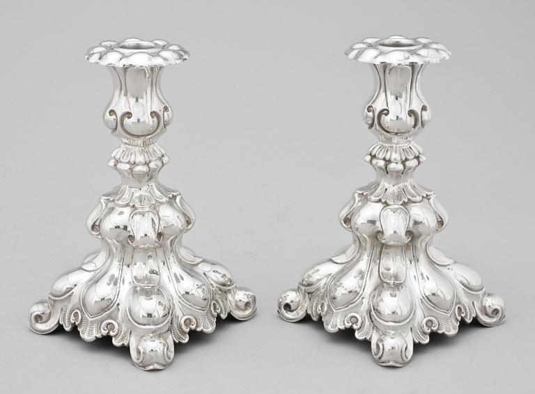 LJUSSATKAR, ett par, silver. 1963-64.
