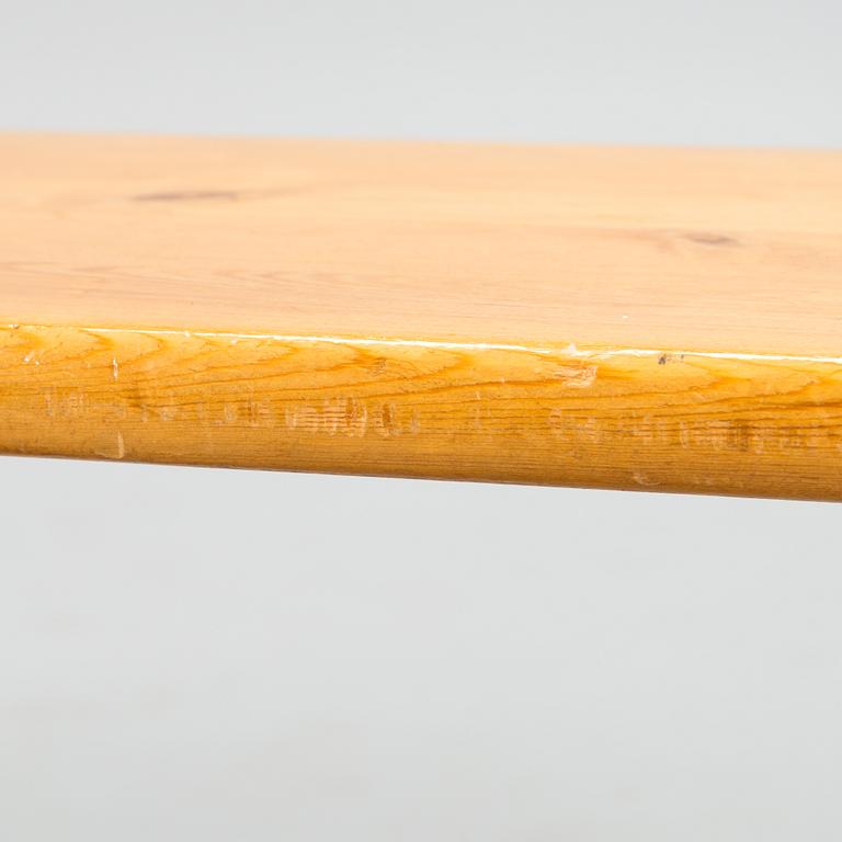 Ilmari Tapiovaara, penkkejä, 2 kpl, Laukaan puu 1970-luku.