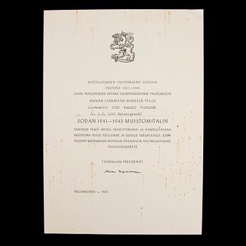 ETT PARTI MEDALJER OCH UTMÄRKELSETECKEN, 5 st, samt DIPLOM, 3 st, 1900-tal.