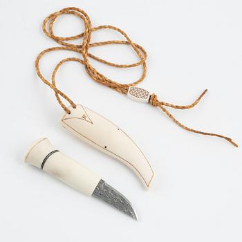 A reindeer horn knife by Bertil Fällman, signed.