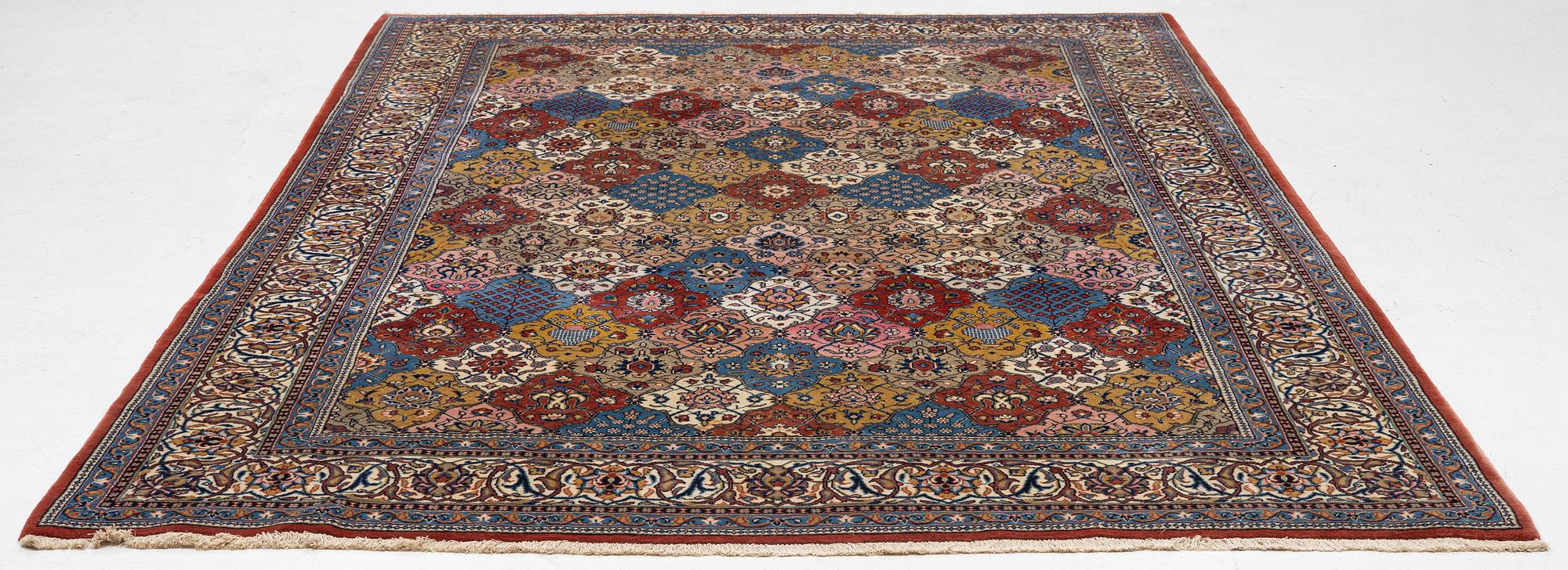 Rug, Sarough, 365 x 245 cm.