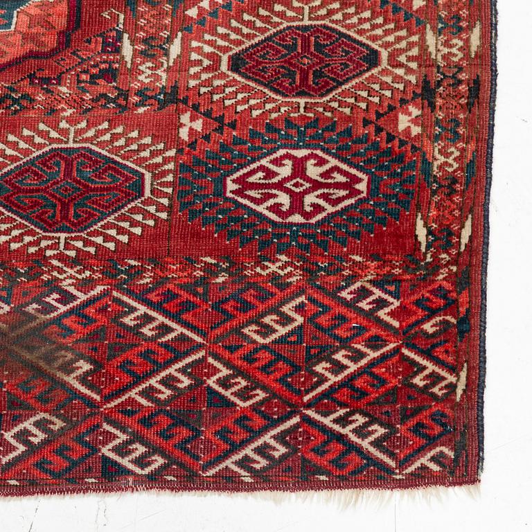 Rug, Tekke, antique. Approx. 320 x 220 cm.