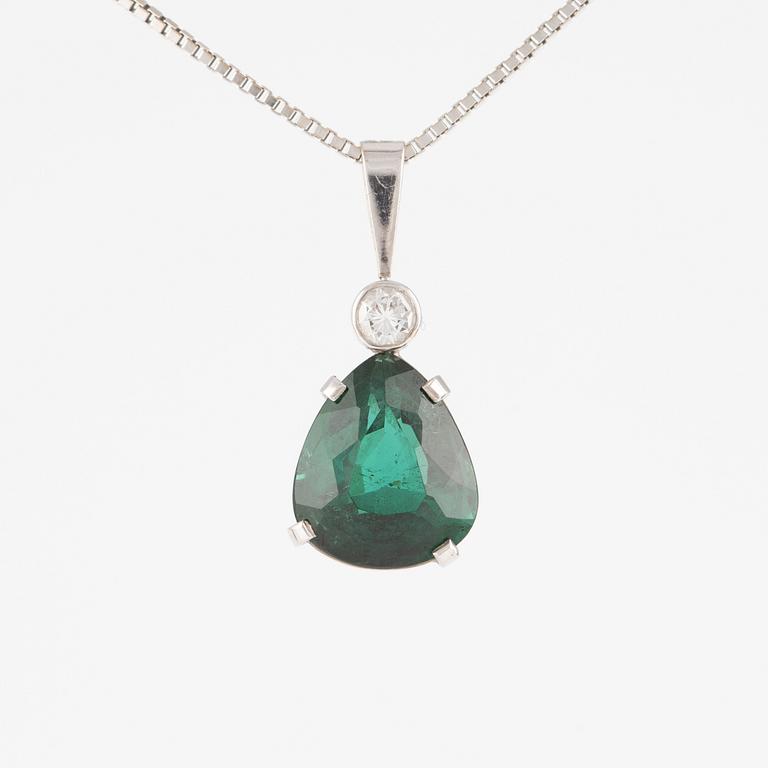 Pendant, 18K white gold with drop-shaped green tourmaline and brilliant-cut diamond, with 18K white gold chain.