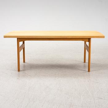 Tove & Edvard Kindt Larsen, an oak coffee table, AB Seffle Möbelfabrik, 1960's.