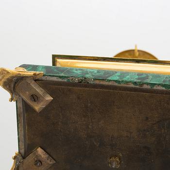Skrivställ, förgylld metall, malakit, kristall, Ryssland ca 1830-tal.