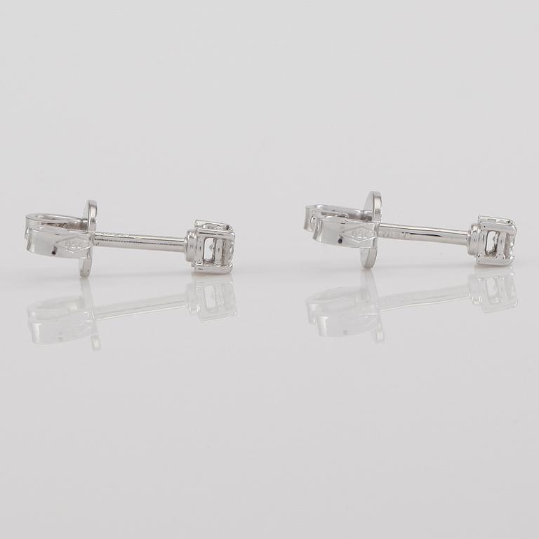 ÖRHÄNGEN, 1 par, 18K vitguld och diamanter tot ca 0.12 ct.