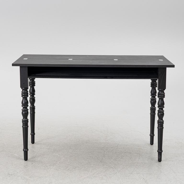 Marcel Wanders, a "Two top secretary desk", Moooi, Holland.