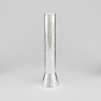SIGURD PERSSON, a sterling silver vase, Stockholm, 1979.
