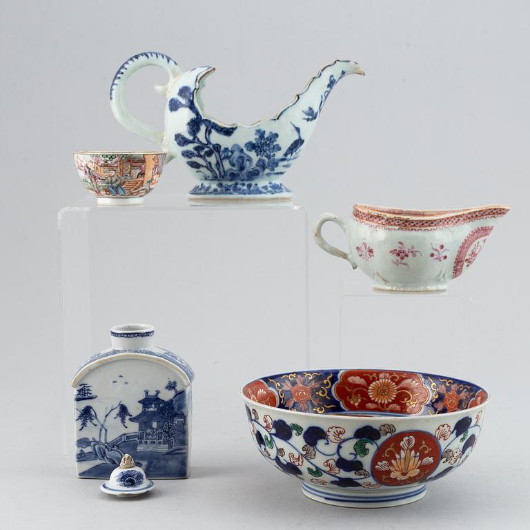 A group of chinese export ceramics, Qing dynasty, 18th Century.