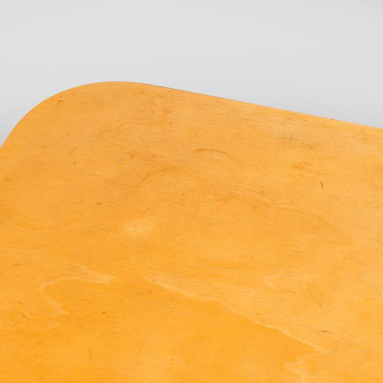 Aino Aalto, a mid-20th century coffee table for O.Y. Huonekalu- ja Rakennustyötehdas A.B.