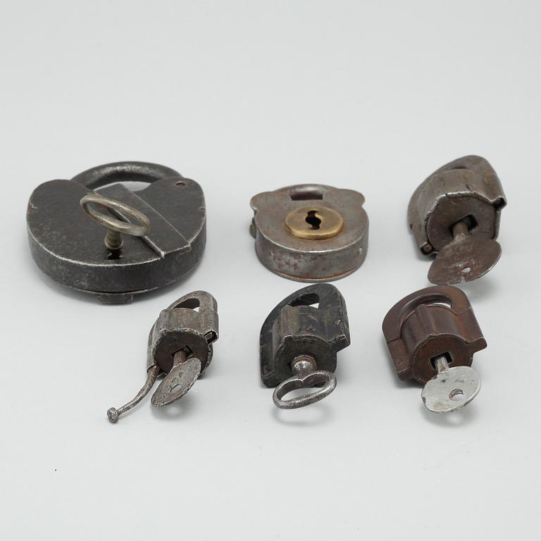 Six padlocks, ia Scandinavian padlocks from the 18th and 19th century.