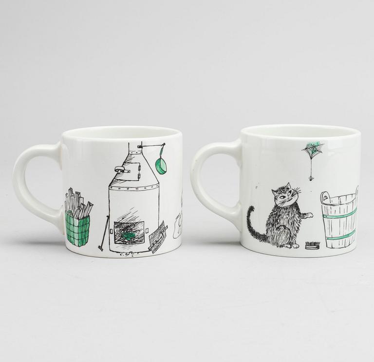 A pair of mugs with design by Gunvor Olin-Grönqvist, Arabia, Finland, 20th century latter part..