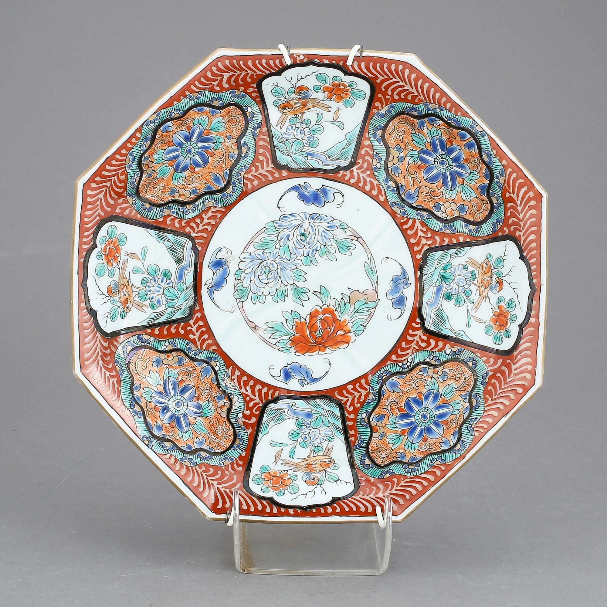 FAT, porslin, Japan, omkring 1900.