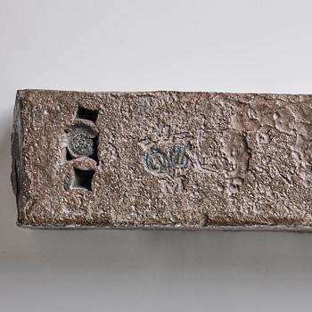 Silvertacka, VOC, Holländska Ostindiska Kompaniet, från Bredenhof Bullion. Inpressat märke CVD. 1936 gram.