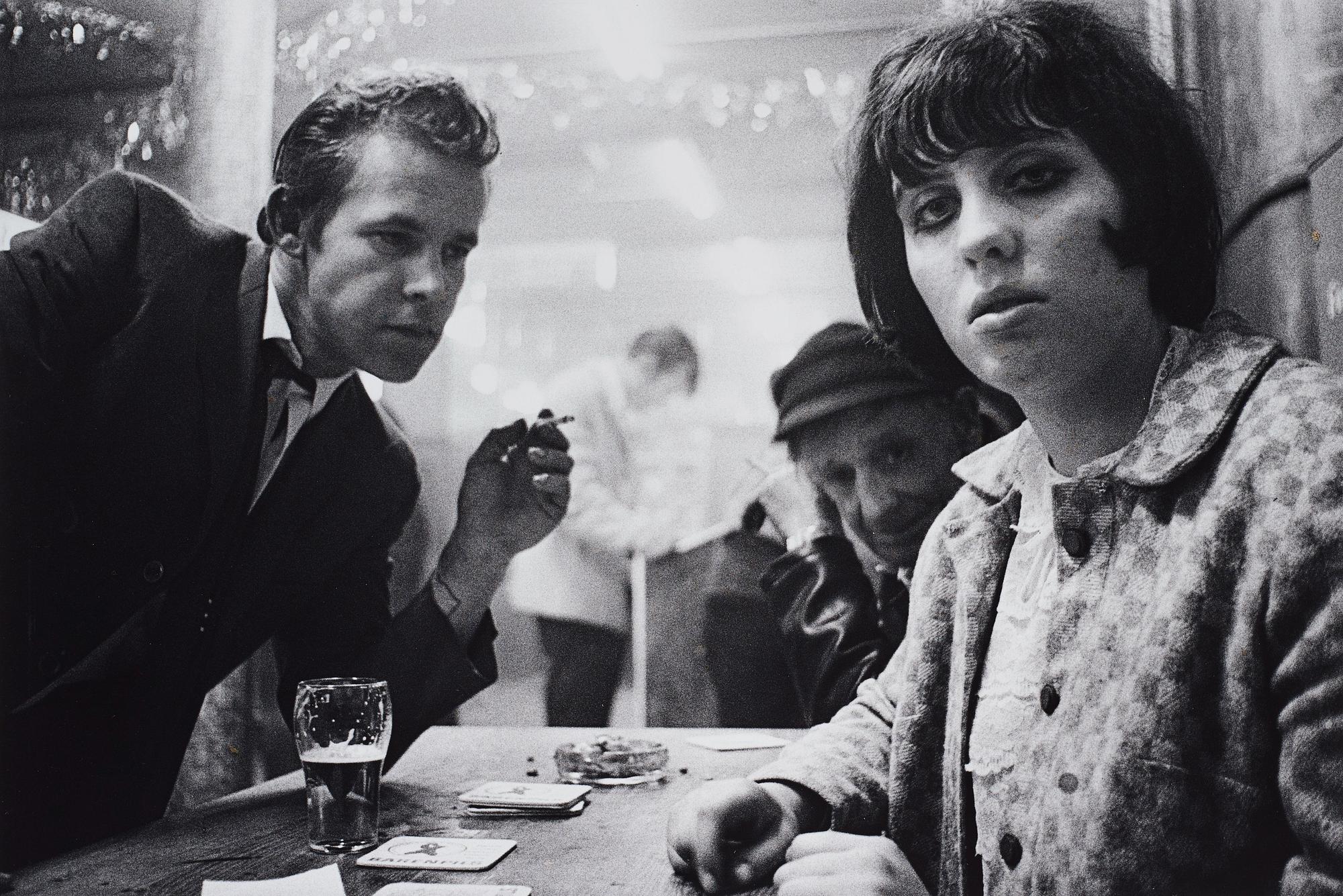 Anders Petersen, "Lily & Rose, Café Lehmitz, Hamburg", 1970.