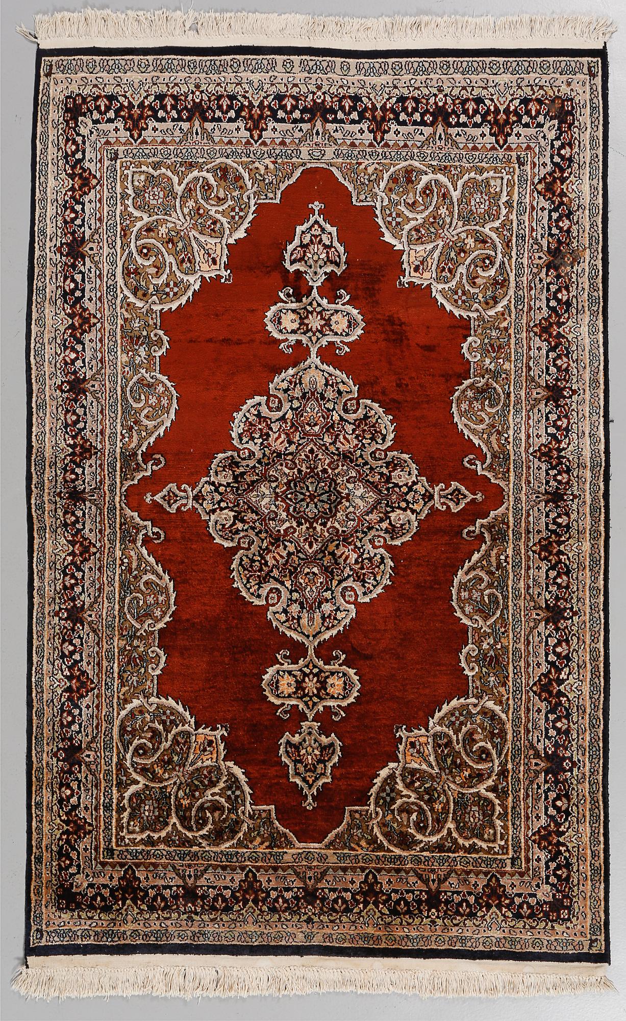 MATTA, Kashmir, 1900-talets senare del, ca 184x119 cm.