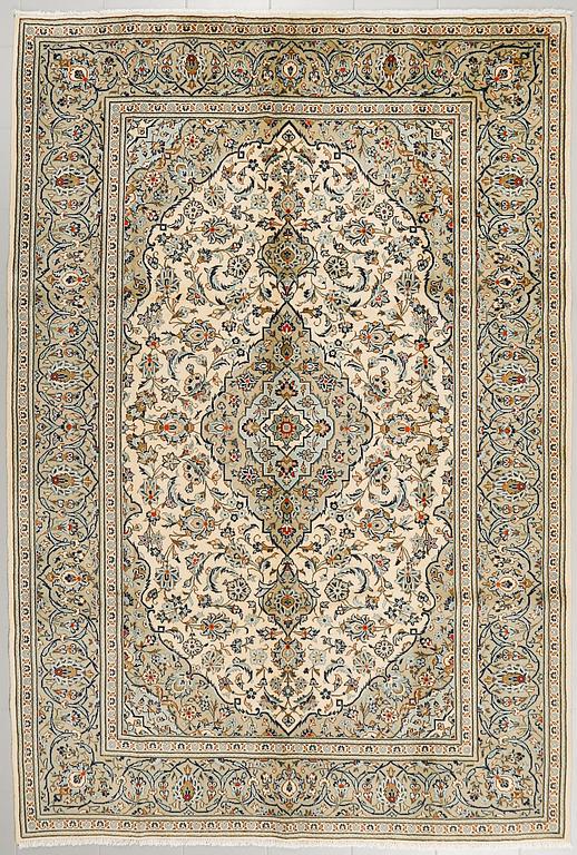 A KESHAN RUG, ca 300 x 200 cm.