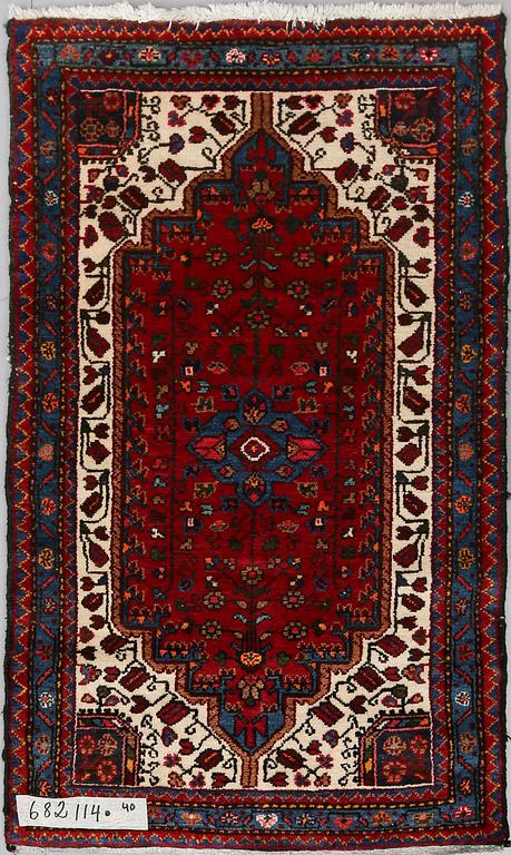 MATTA, orientalisk. Ca 123 x 80 cm.