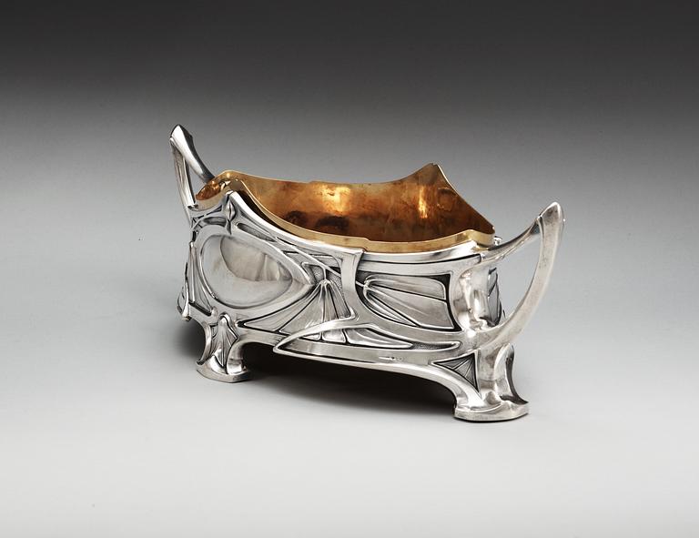 A Karl Anderson silver jardinière, Stockholm 1906.