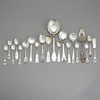 PARTI SILVER, 58 delar, mestadels 1900-talets mitt. Vikt ca 715 g.