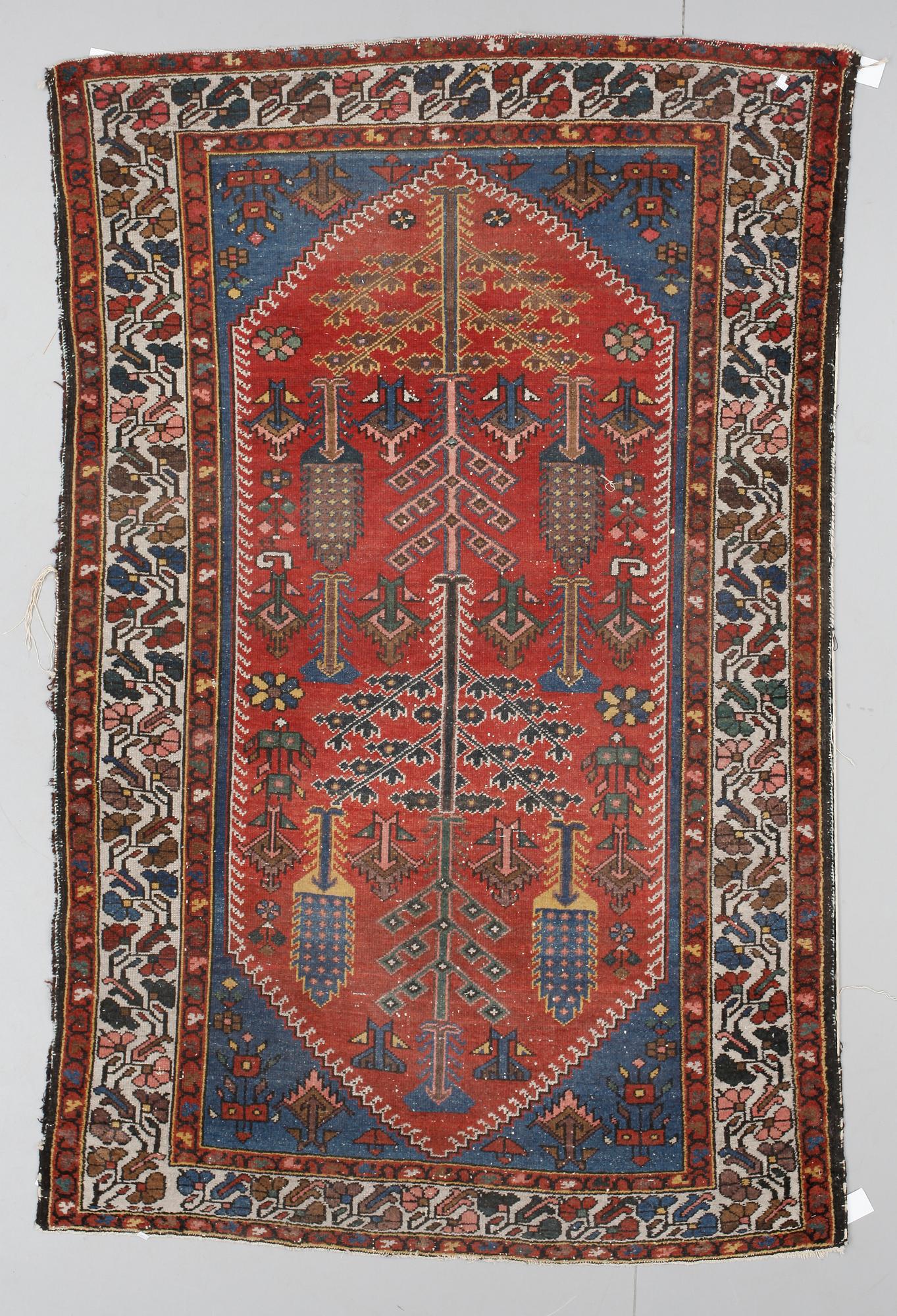 MATTA. Persisk. Ca. 140x207.