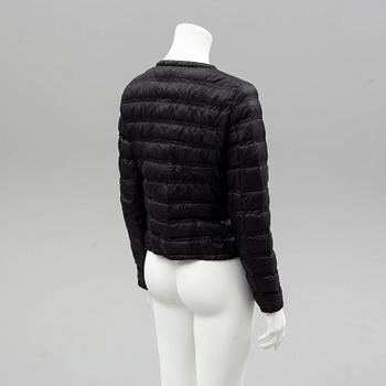 MONCLER, nätt dunjacka för dam, Longue Saison, storlek 2.