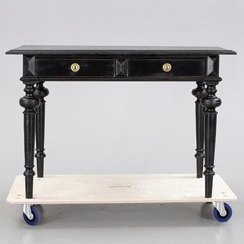 SKRIVBORD, omkring 1900.