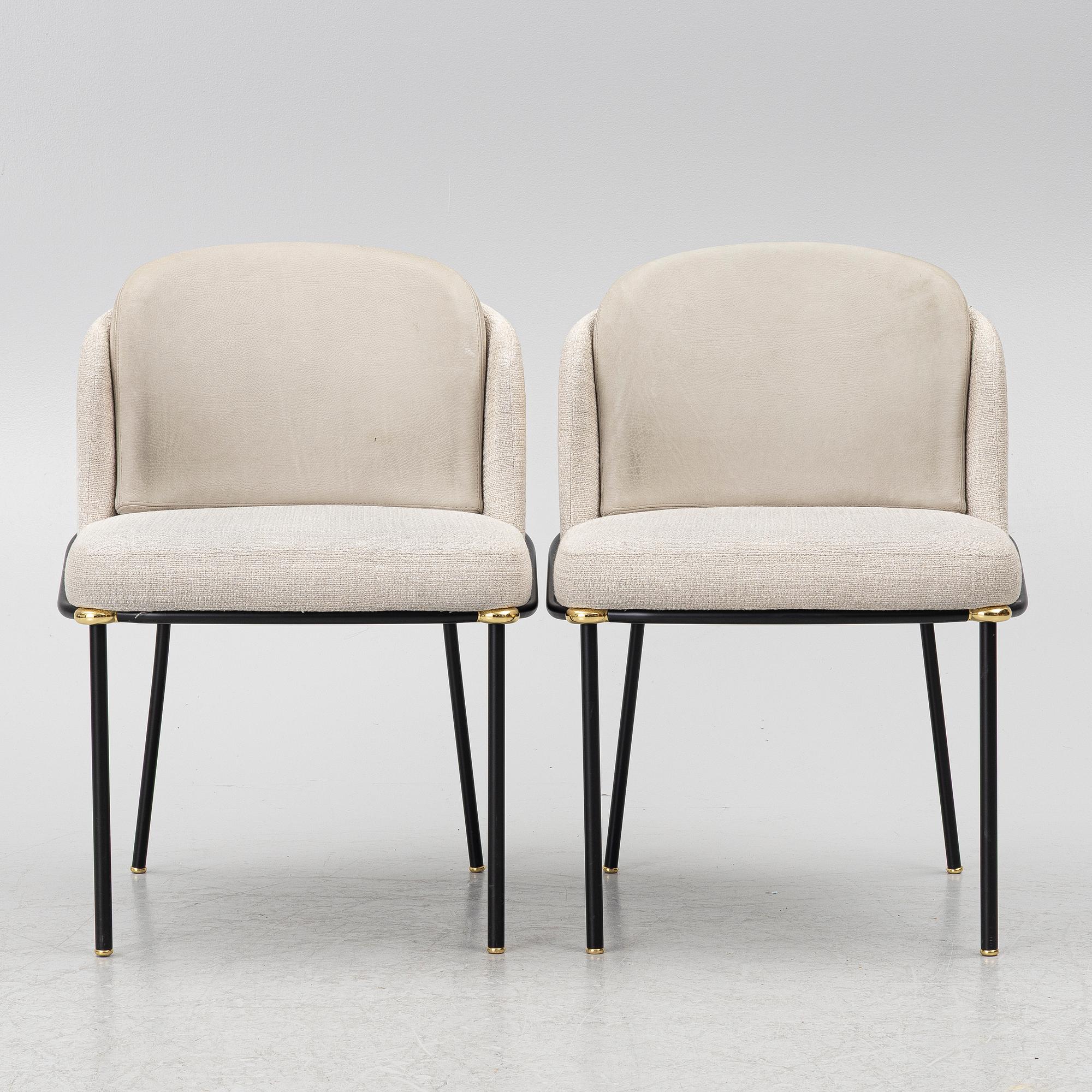 Christophe Delcourt, stolar, ett par, "Fil Noir Dining", Minotti. Italien.