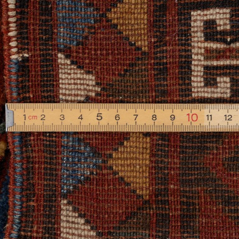 Matta, antik Sewan Kazak, södra Kaukasus, ca 295 x 180 cm.