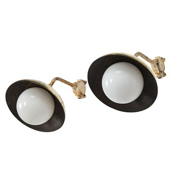 Paavo Tynell, A pair 1930s of wall lights / outdoor lights model 7308, Taito / Idman.