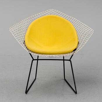 HARRY BERTOIA, "Diamond Chair". Modellen formgiven år 1952.