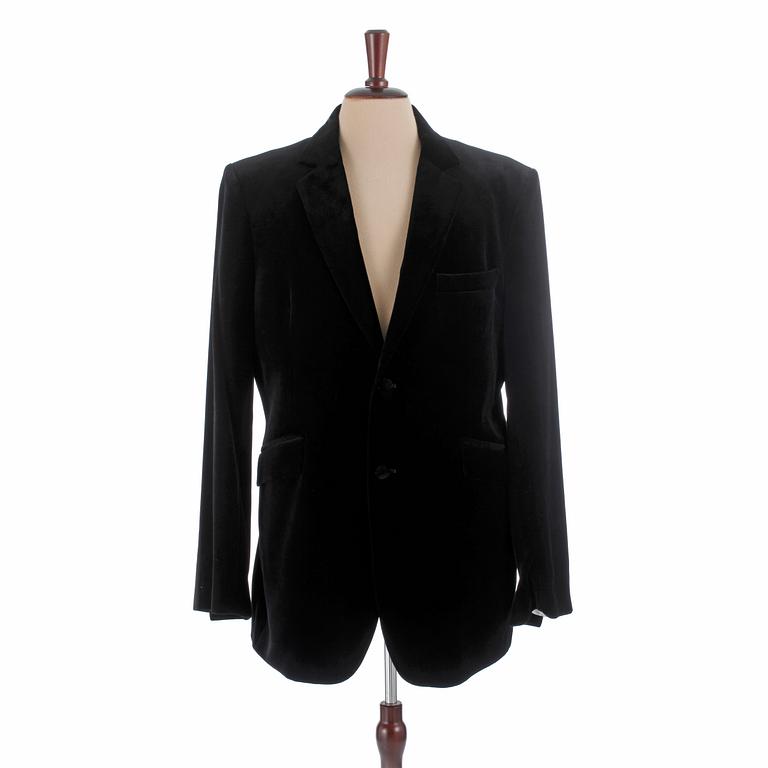 FAVOURBROOK, a black velvet jacket, size 52.