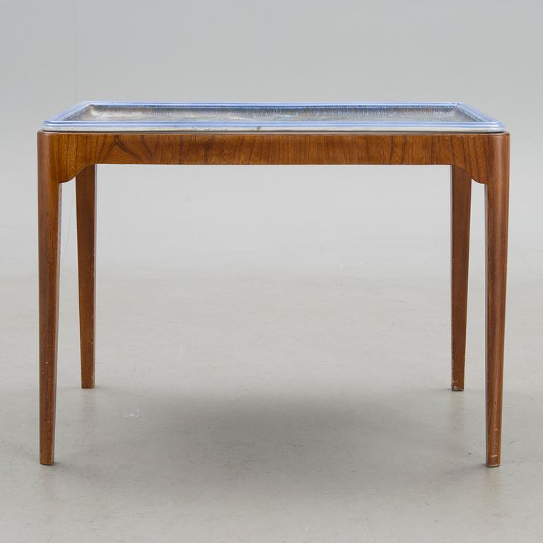 A tray table signed Kaipiainen 1944, Arabia.