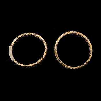 RINGAR, 2 st. 18K guld med små diamanter. Gustaf Dahlgren Malmö. Vikt tot. ca 4 gram.
