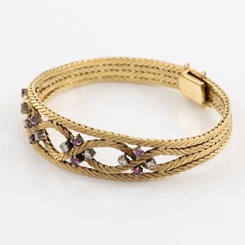 Armband 18K guld med rosa safirer och briljantslipade diamanter.
