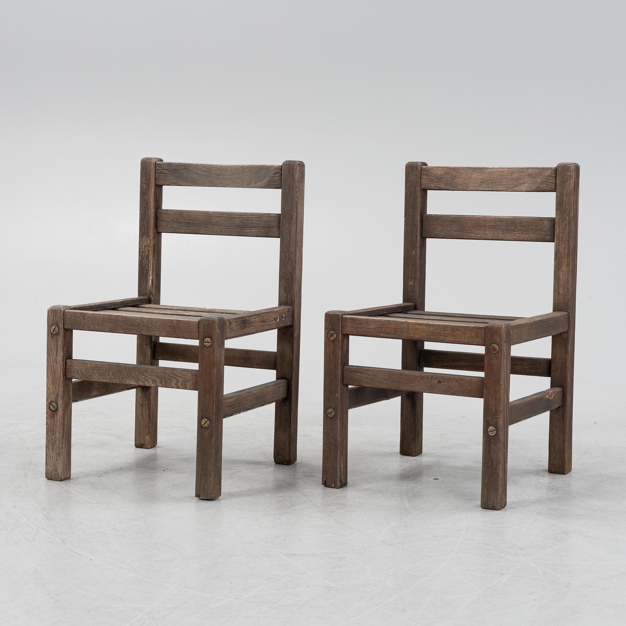 Elsa Stackelberg, a table and four chairs, Fri Form, Sweden, second half of the 20th century.