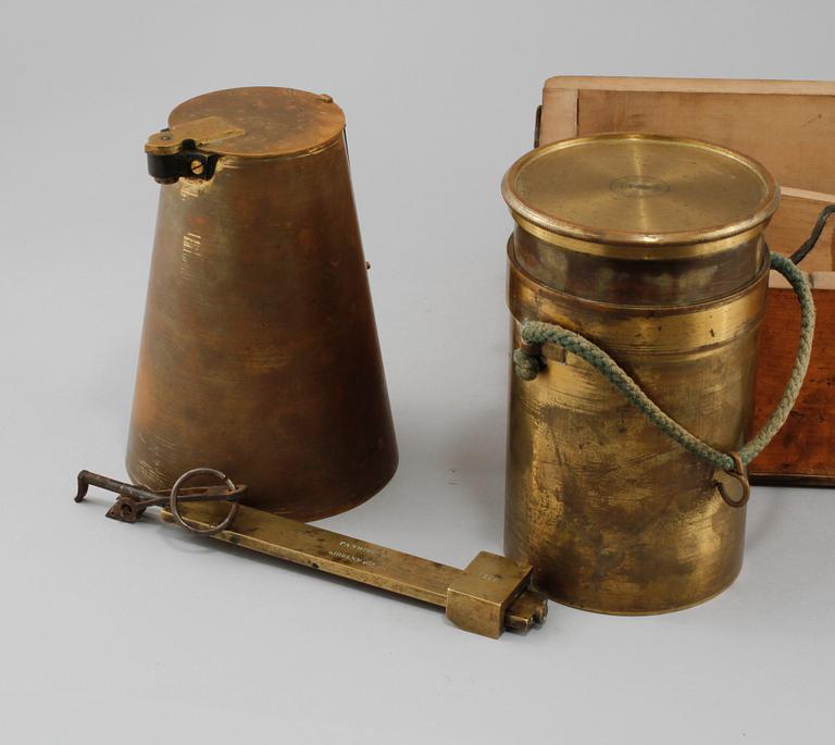 VÅGINSTRUMENT, 3 delar, mässing, omkring år 1900.