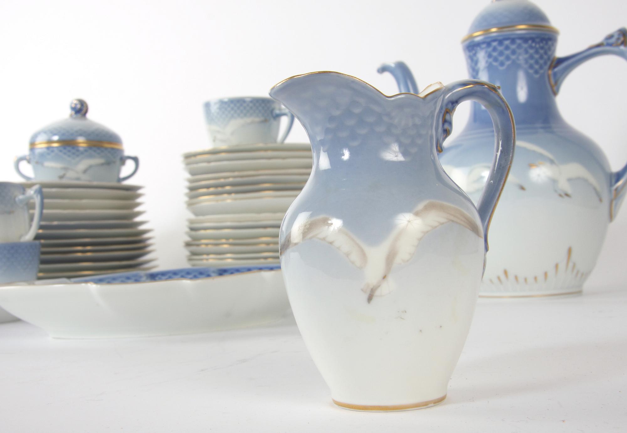 KAFFESERVIS, 34 delar, porslin, Bing & Gröndal "Måsen".