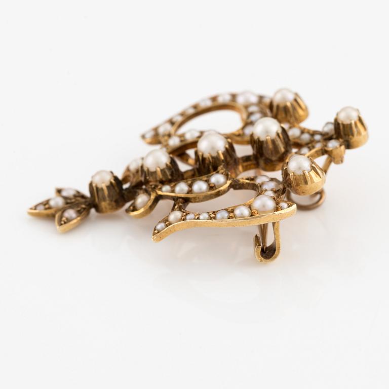 Brooch/pendant, gold with pearls.