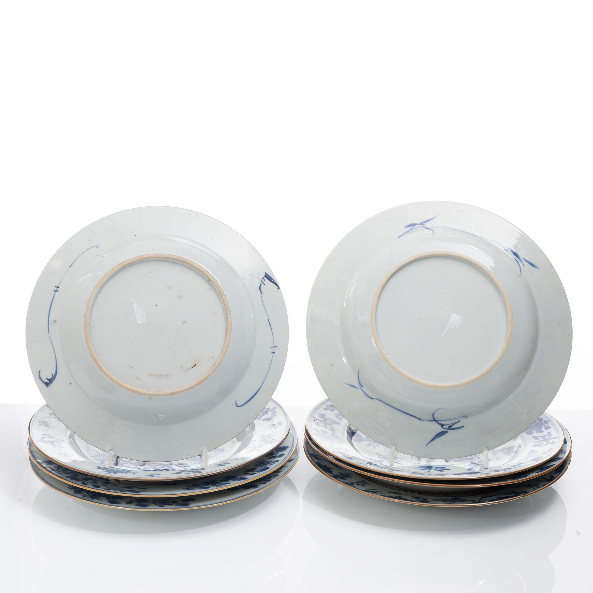 Tallrikar, 10 stycken, porslin. Qingdynastin, 1700--tal.