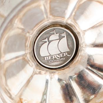 SOCKERSKÅL OCH GRÄDDKANNA, silver, Finland 1983. Vikt ca 196 gram.