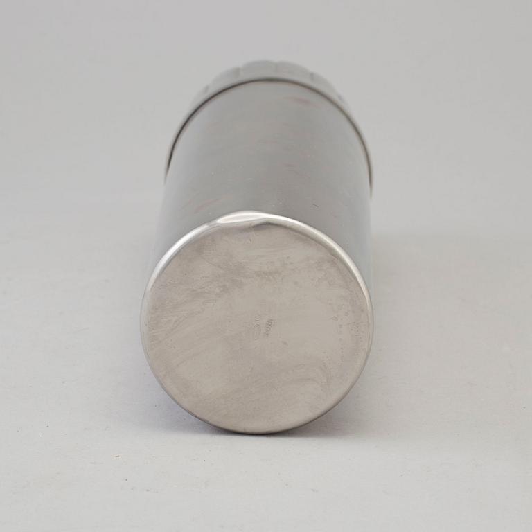 FOLKE ARSTRÖM, a stainless steel 'Thebe' shaker from Gense.