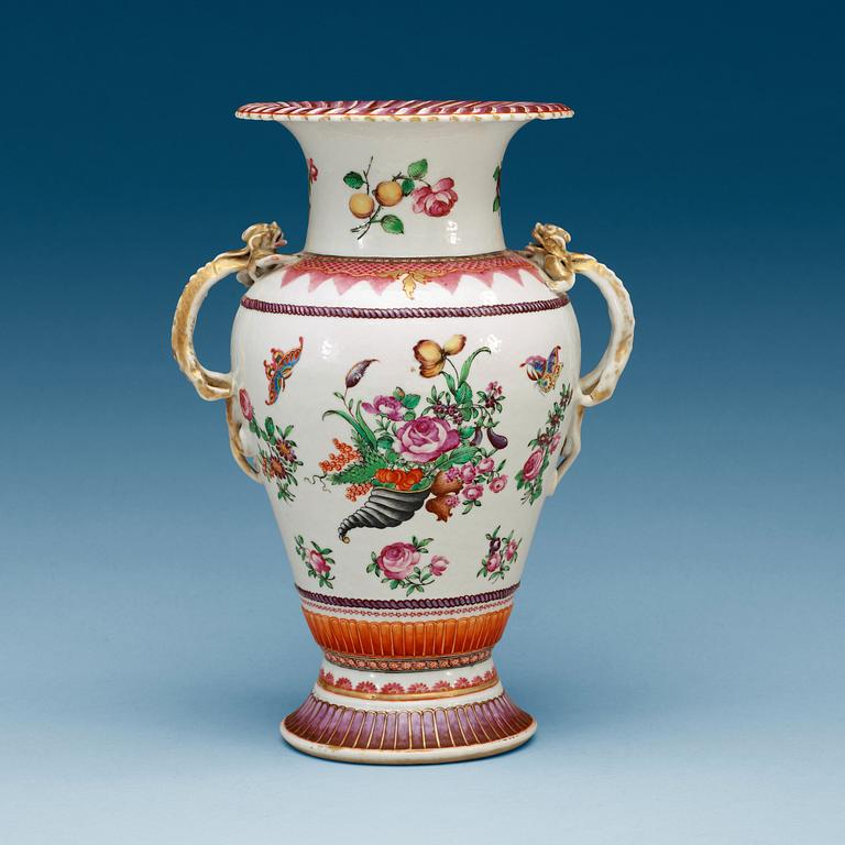 A famille rose vase, Qing dynasty, Qianlong (1736-1795).