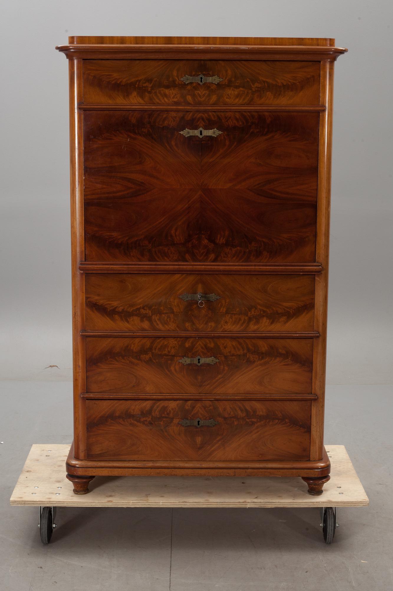 CHIFFONJÉ, 1900-talets början.